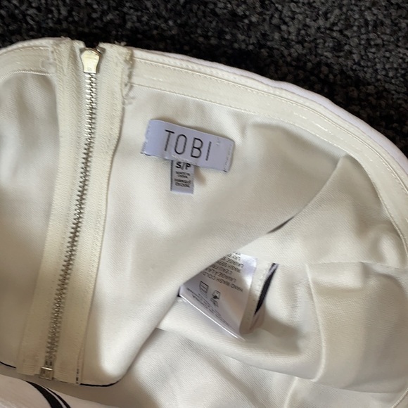 Size small top. Medium bottoms. Two piece set - Picture 3 of 4